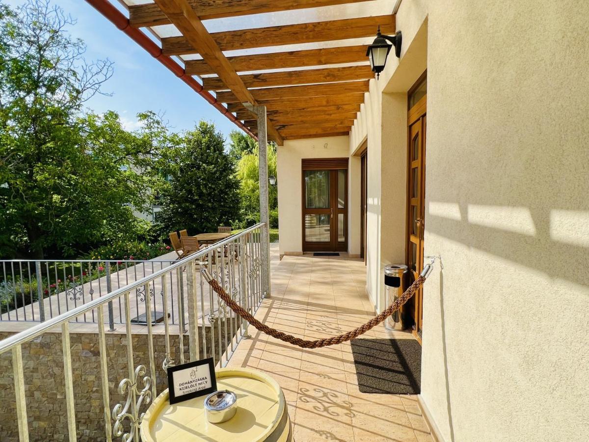 Villa Szófia Veszprém apartments Exterior foto
